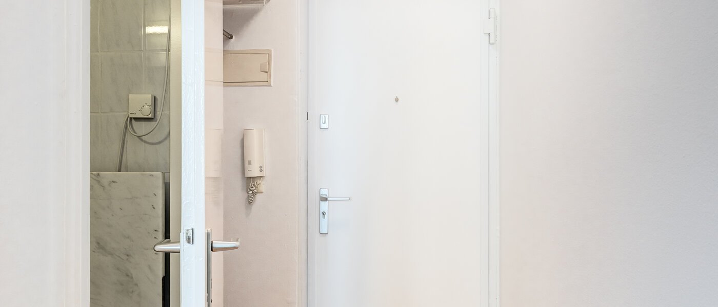 Ravna stran München Maxvorstadt - Universitätsviertel 01 Koridor/hodnik 14441