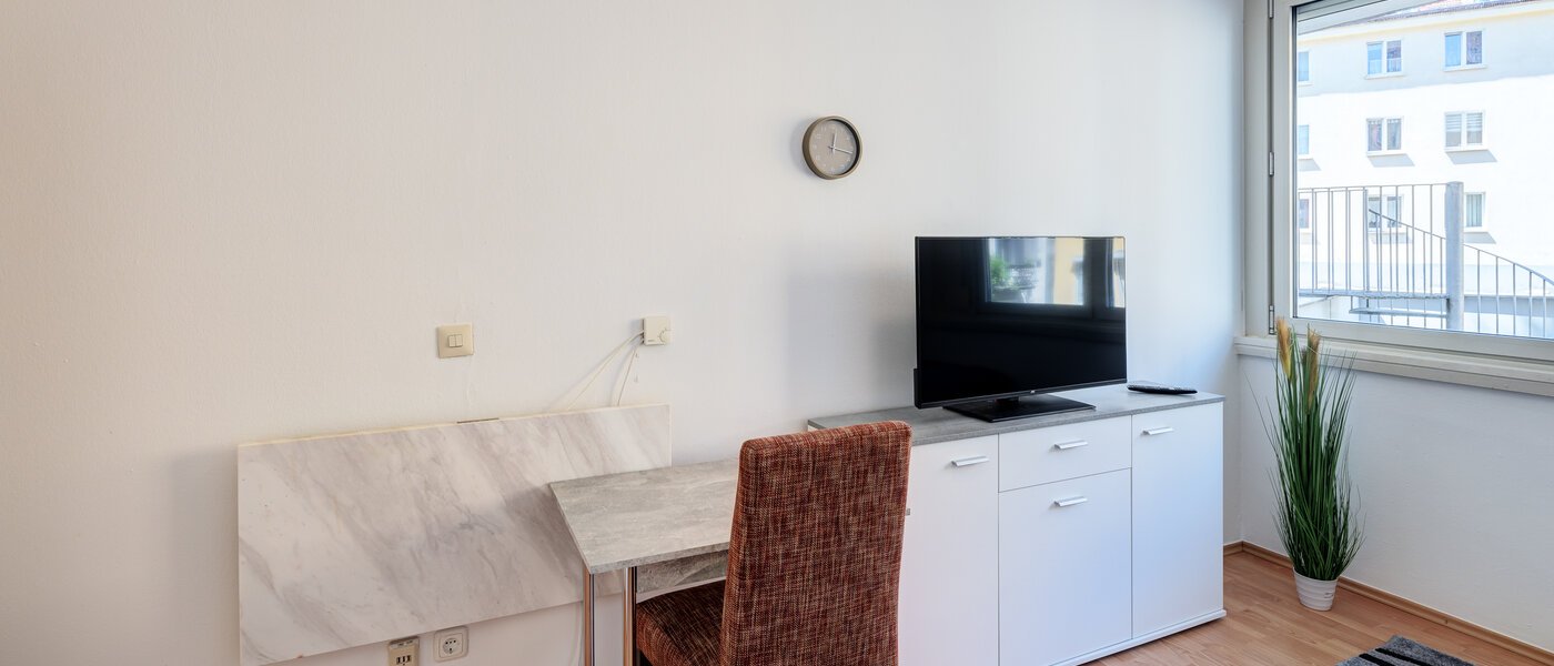 Ravna stran München Maxvorstadt - Universitätsviertel 02 Dnevni prostor 14441