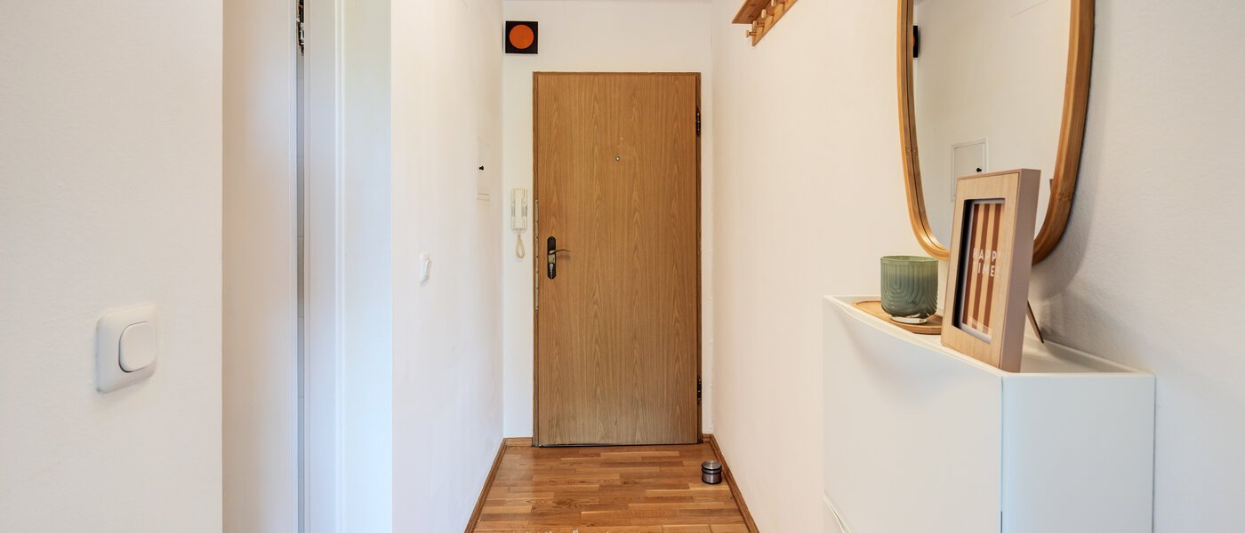 Επίπεδη München Johanneskirchen 01 Διάδρομος/διάδρομος 14442