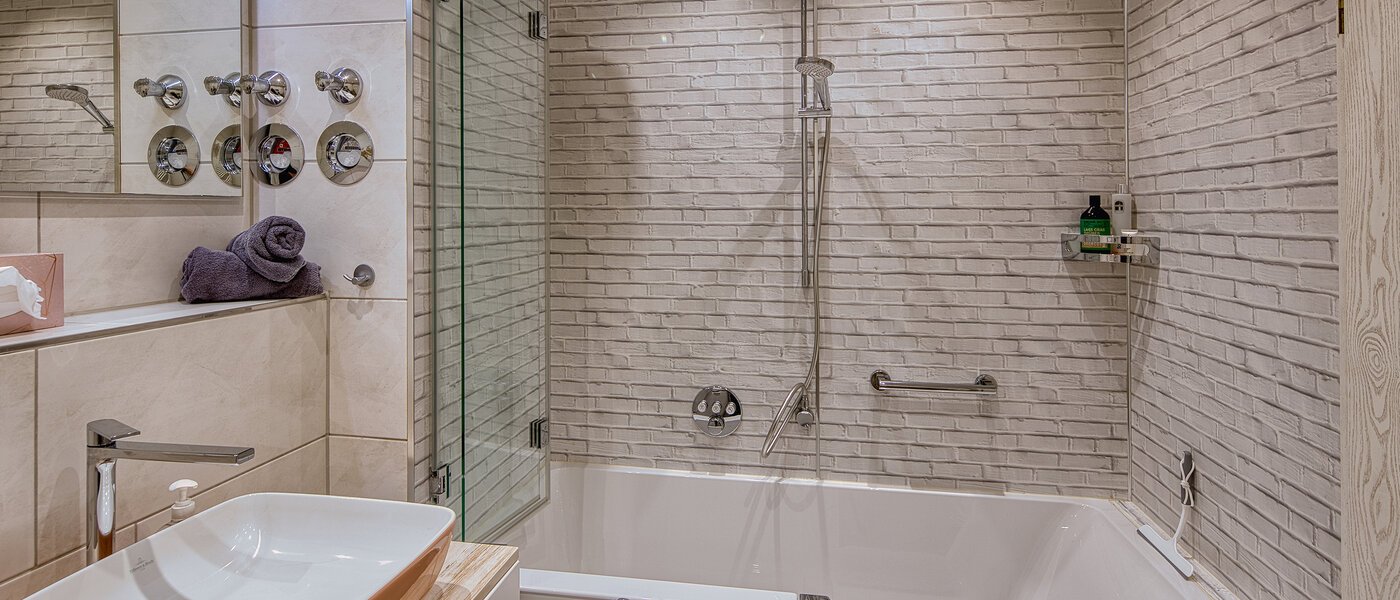 Ploché München Obermenzing 02 Koupelna 14444