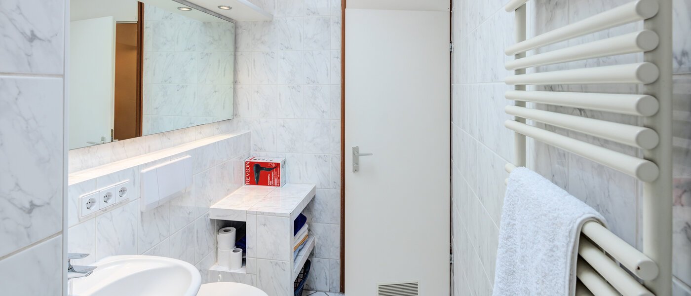 Huis München Ramersdorf 02 1e badkamer 14455