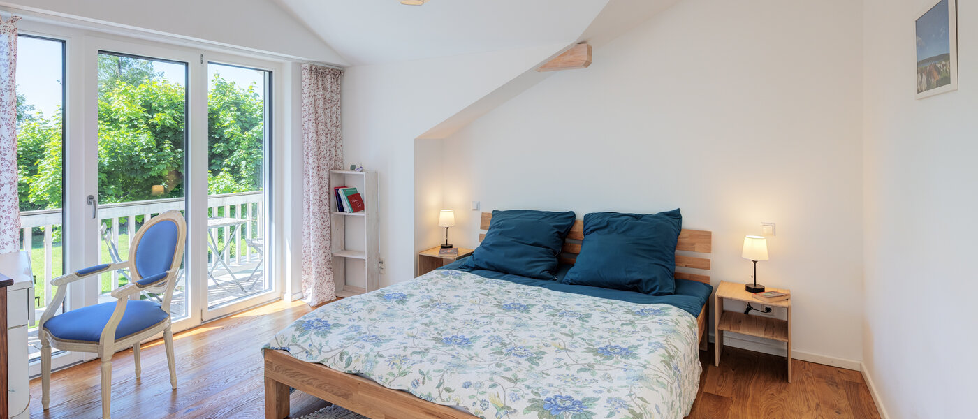 Dvojdomek Icking 01 1. ložnice 14465