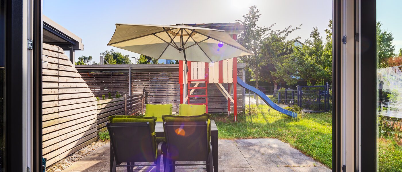 Rohový řadový dům Karlsfeld 01 Terasa 14478