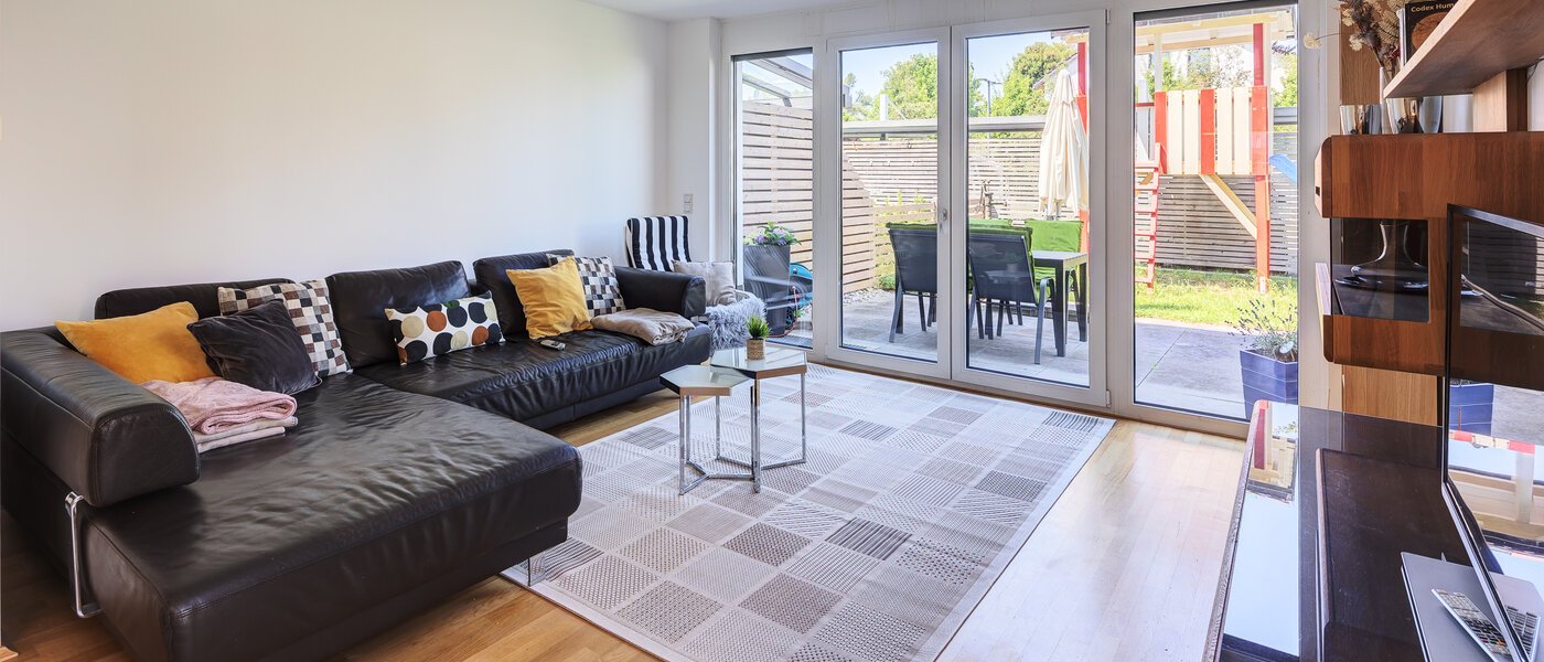 Rohový řadový dům Karlsfeld 02 Obývací prostor 14478