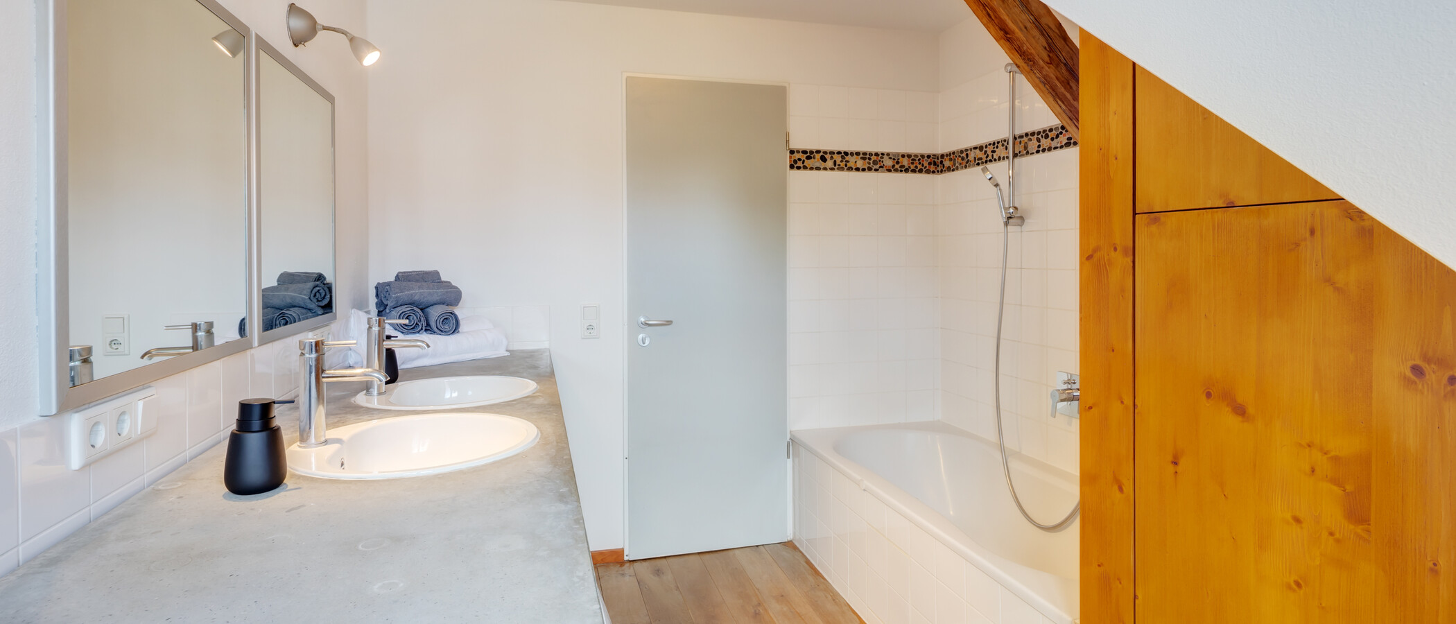 Podkrovní byt München Dreimühlenviertel 03 1. koupelna 14505