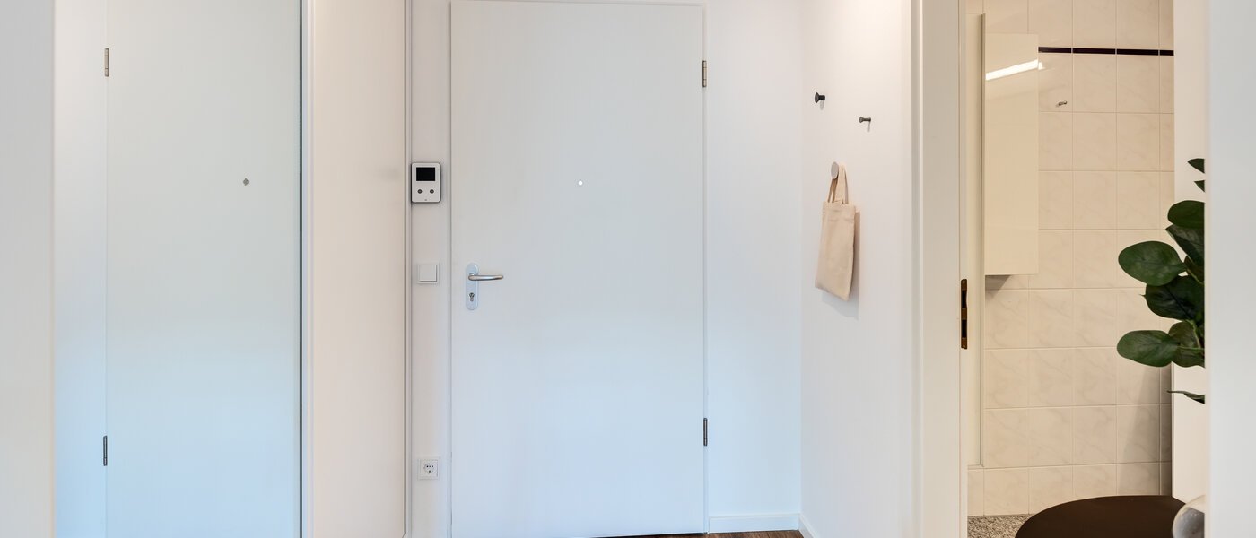 Плоский München Maxvorstadt 01 Коридор/передпокій 14537