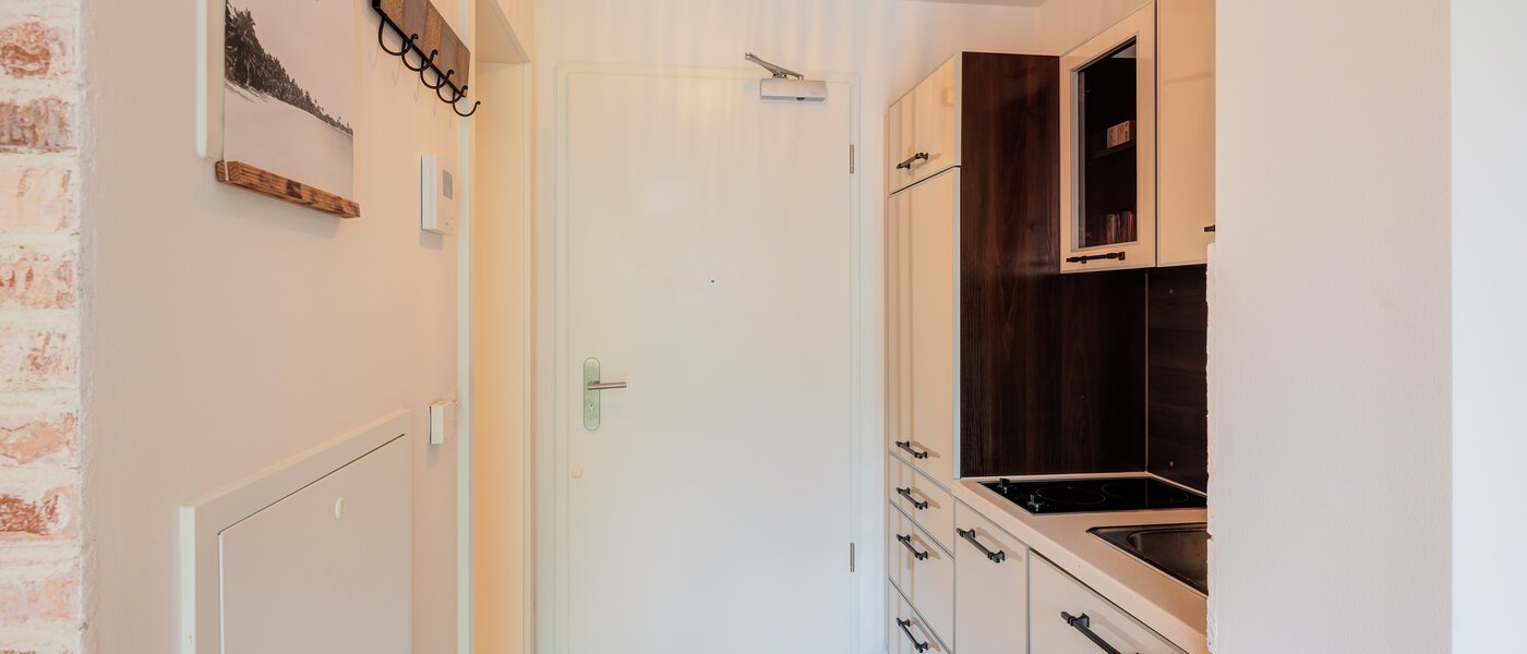 Ploché München Neuhausen 02 Chodba/chodba 14542