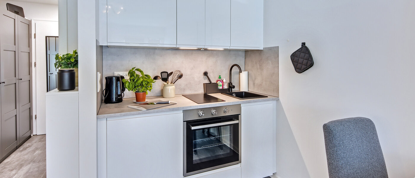 Lapos München Neuhausen 01 Konyha 14547