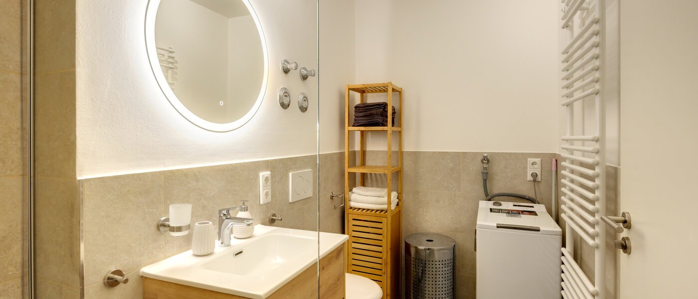 Ravna stran München Obersendling 02 Kopalnica 14549