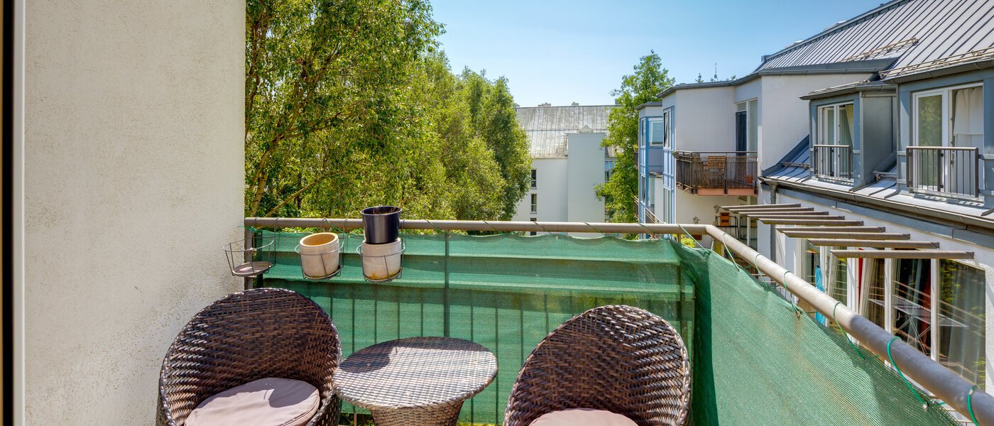 Ravna stran München Obersendling 01 Balkon 14549