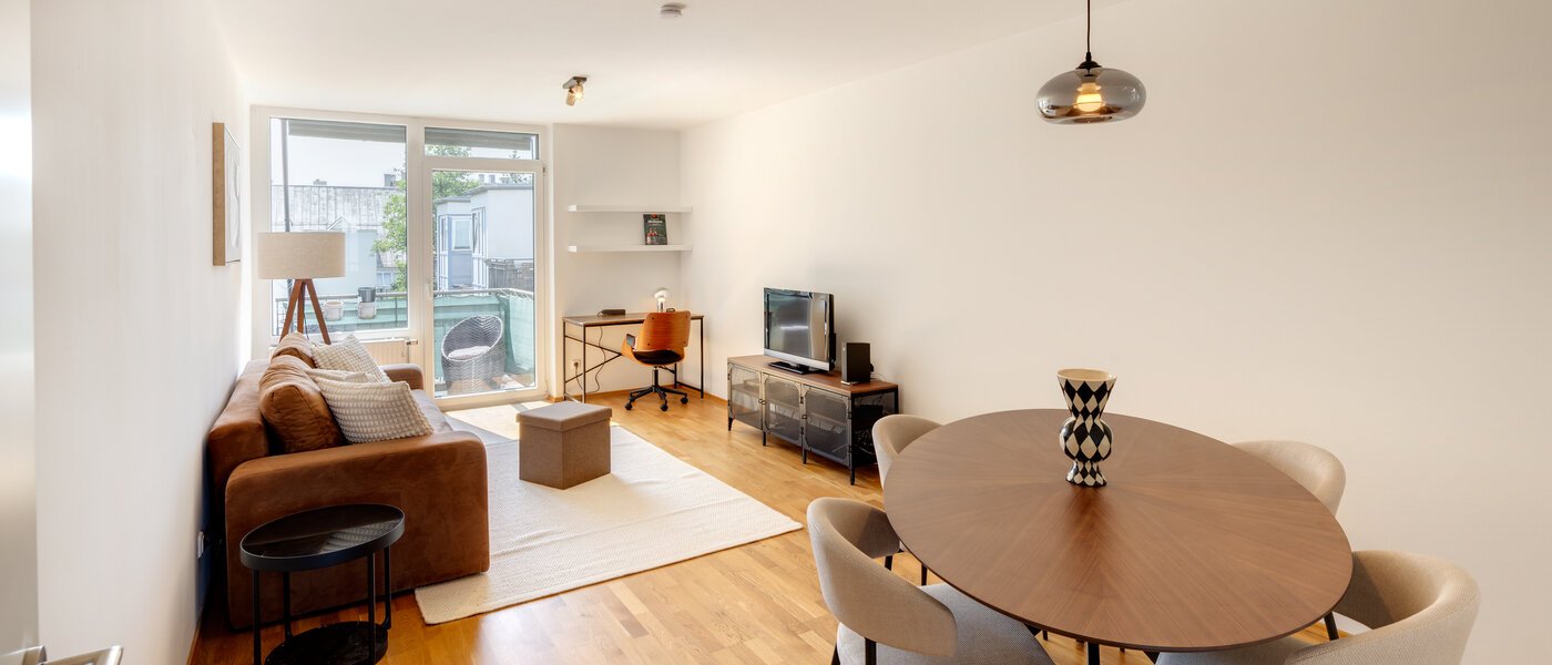 Ravna stran München Obersendling 01 Dnevni prostor 14549