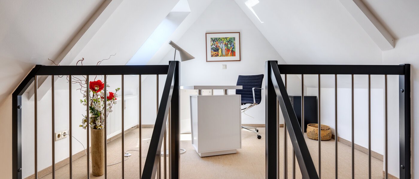 Mezonetno stanovanje z galerijo München Ramersdorf 01 Delovno območje 14556