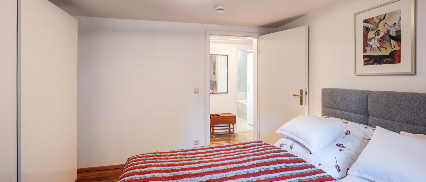 Mezonetno stanovanje z galerijo München Ramersdorf 03 Spalnica 14556