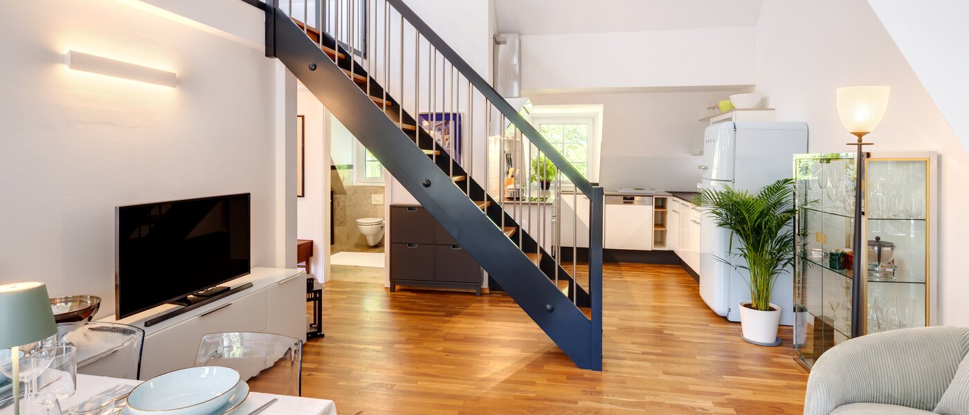 Mezonetno stanovanje z galerijo München Ramersdorf 03 Dnevni prostor 14556