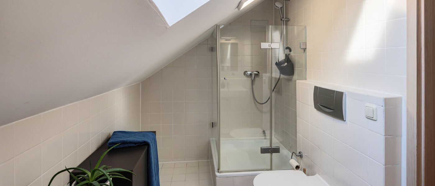 ikerház München Obersendling 01 2. fürdőszoba 14567