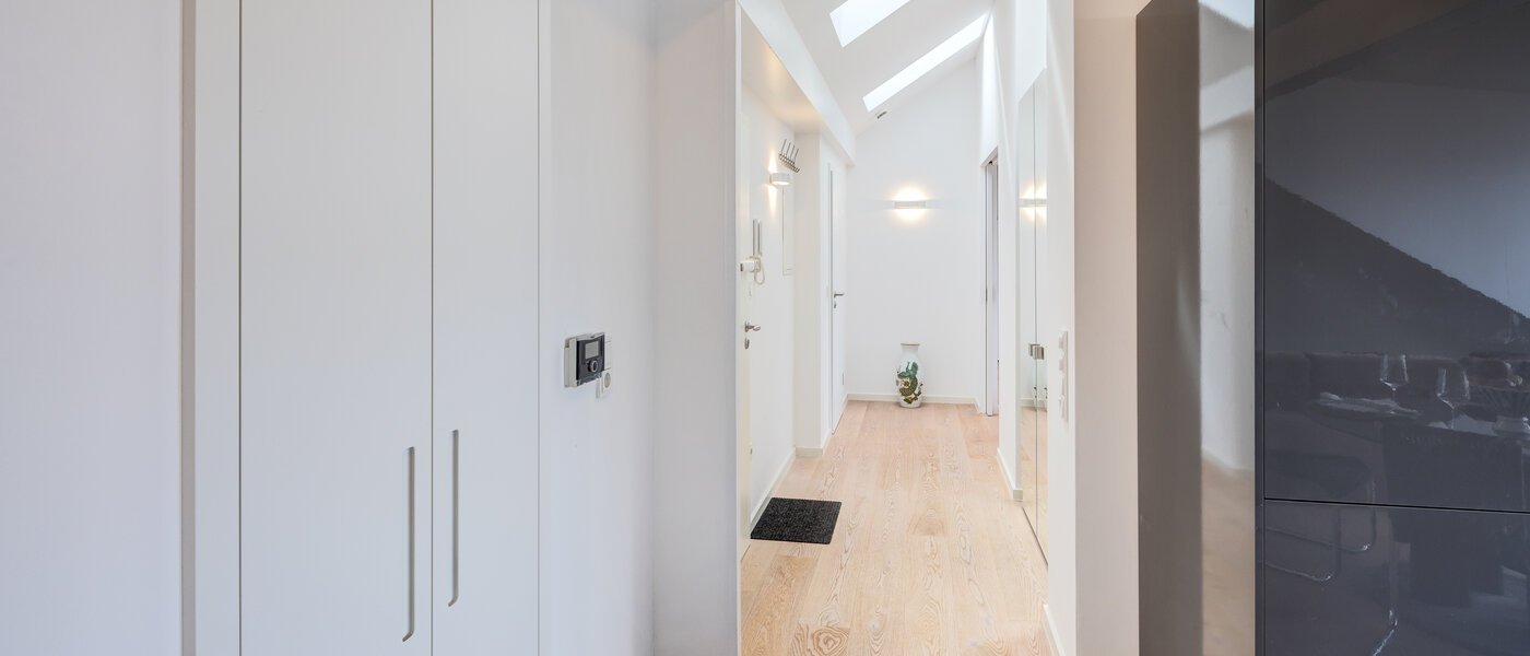 Mansardă plată München Maxvorstadt 01 Coridor / hol 14568