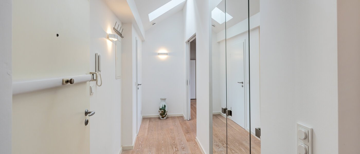 Mansardă plată München Maxvorstadt 02 Coridor / hol 14568