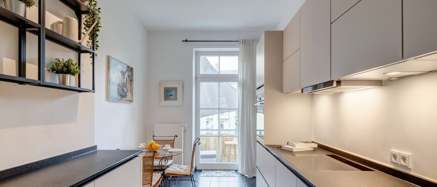 Ploché München Altbogenhausen 01 Kuchyně 14584