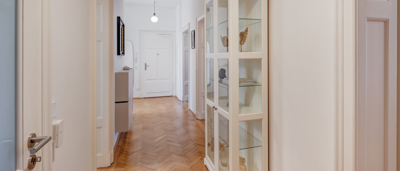 Ploché München Altbogenhausen 02 Chodba/chodba 14584