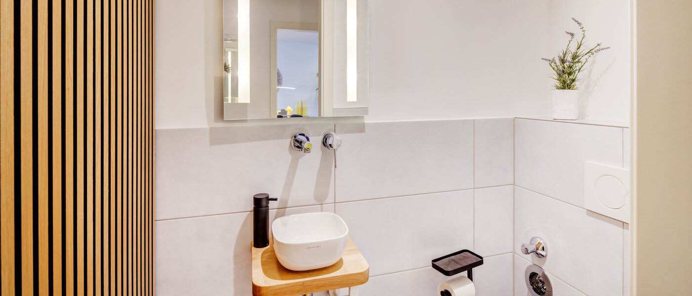 Ravna stran München Westkreuz 01 ločeno stranišče 14594