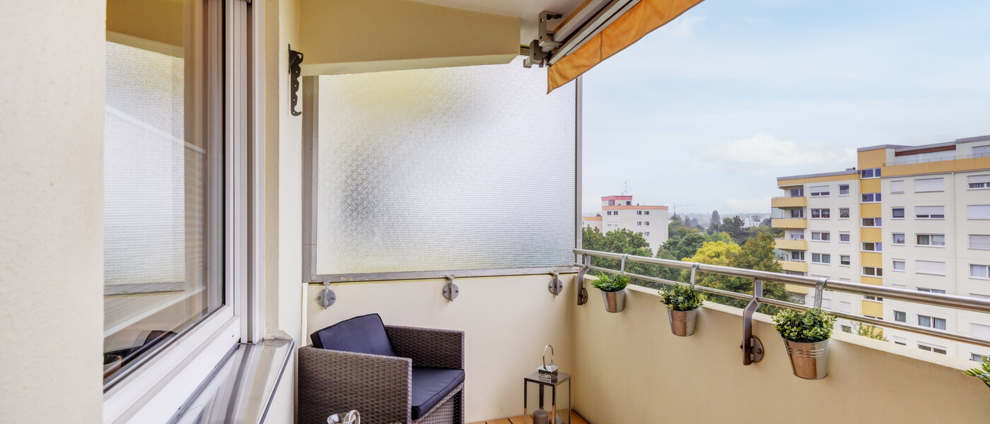 Ravna stran München Westkreuz 01 Balkon 14594