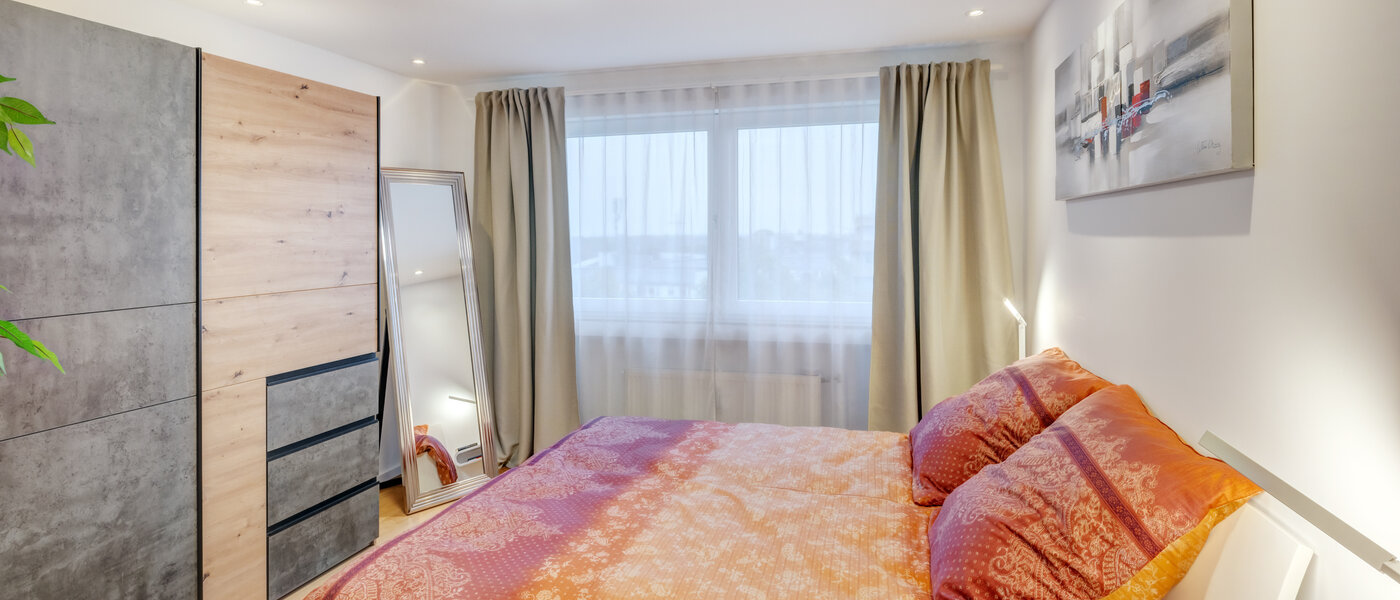 Ravna stran München Westkreuz 01 Spalnica 14594