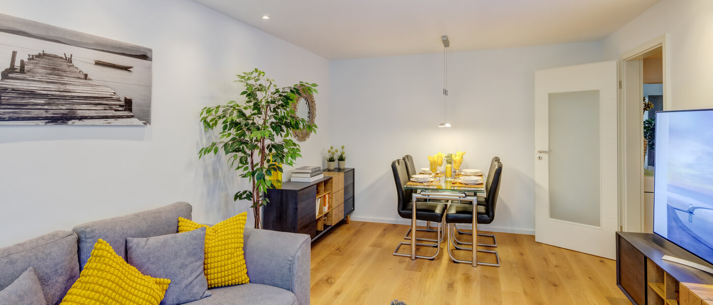 Ravna stran München Westkreuz 03 Dnevna soba 14594