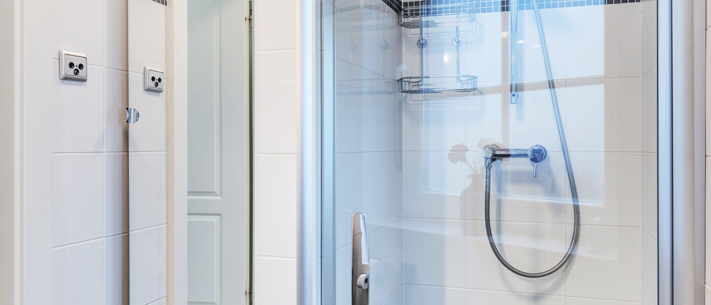 Samostatne stojaci dom Ismaning 01 2. kúpeľňa 14615