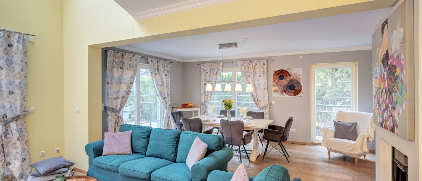 Samostatne stojaci dom Ismaning 02 Obývacia izba 14615