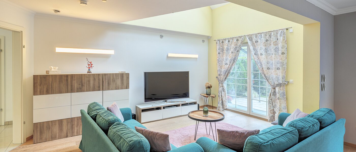 Samostatne stojaci dom Ismaning 06 Obývacia izba 14615