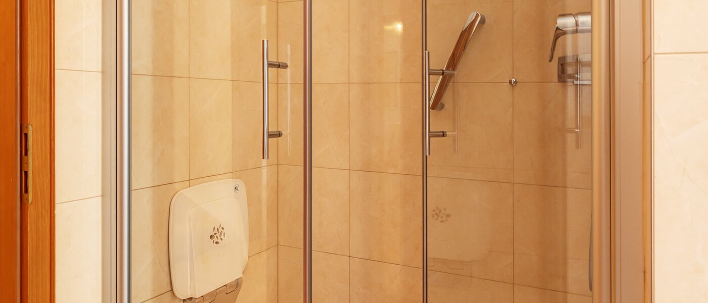 ikerház Rottach-Egern 04 2. fürdőszoba 14616