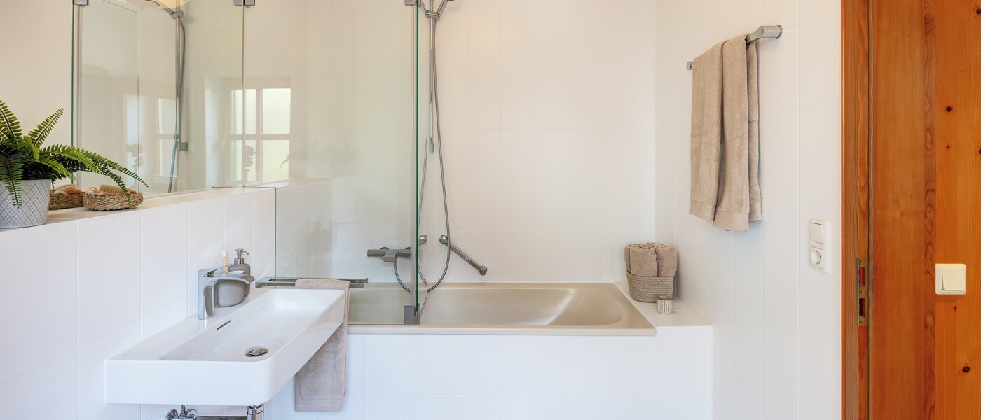 ikerház Rottach-Egern 03 1. fürdőszoba 14616