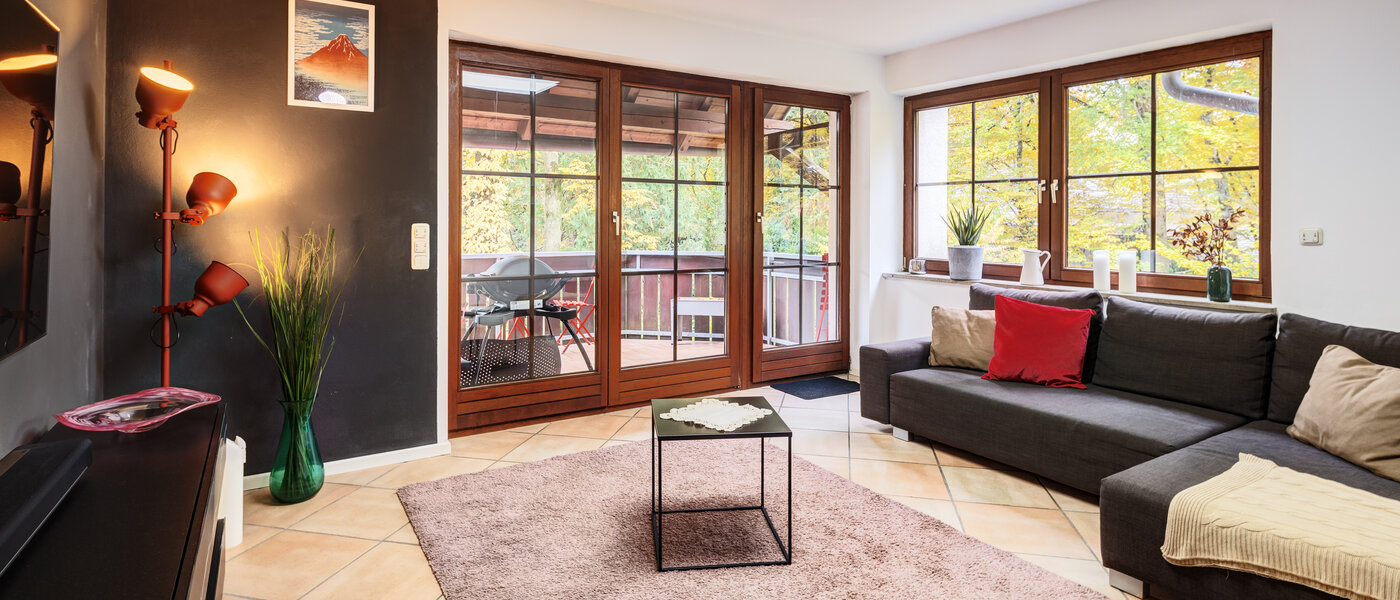 Ravna stran München Harlaching 02 Dnevni prostor 14629