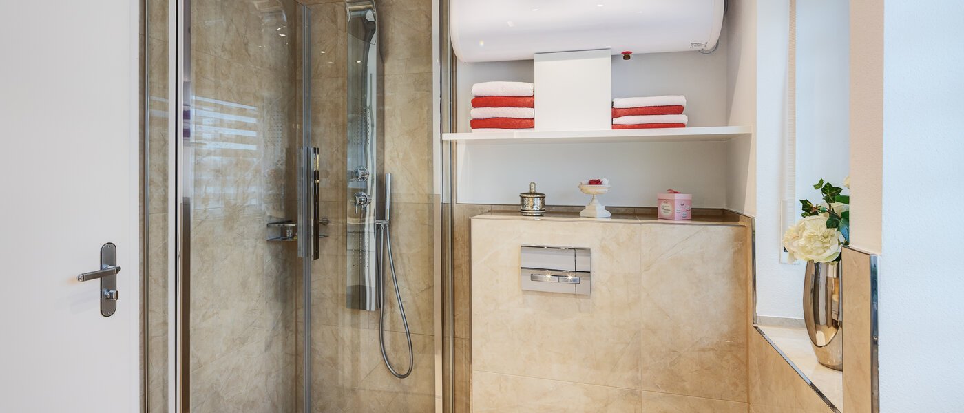 Platt Grünwald 02 2. Badrum 14631