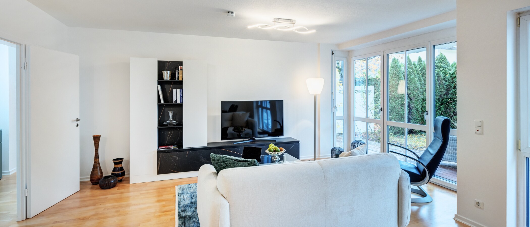 Apartament cu grădină München Denning 02 Zona de zi 14634