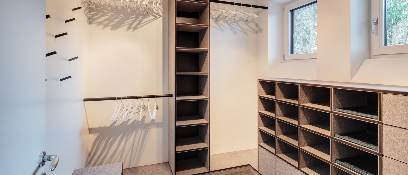 집 Vaterstetten 01 워크인 옷장 14635