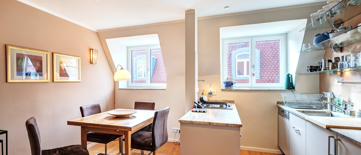 Podkrovný byt München Haidhausen 04 Kuchyňa 14648