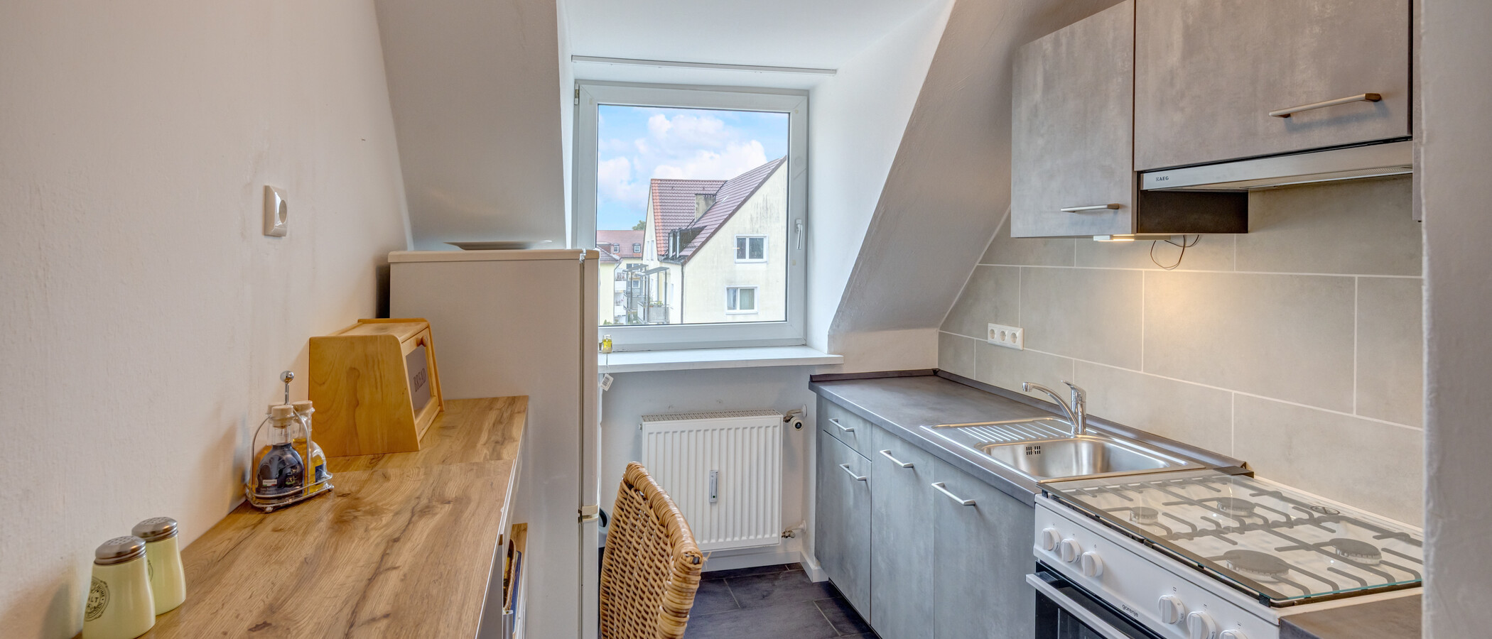 Podstrešno stanovanje München Untergiesing 01 Kuhinja 14653