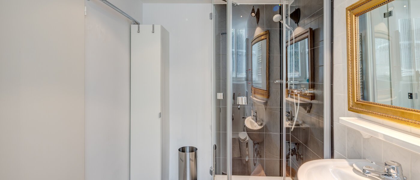 Płaski München Herzogpark 01 Łazienka 14656