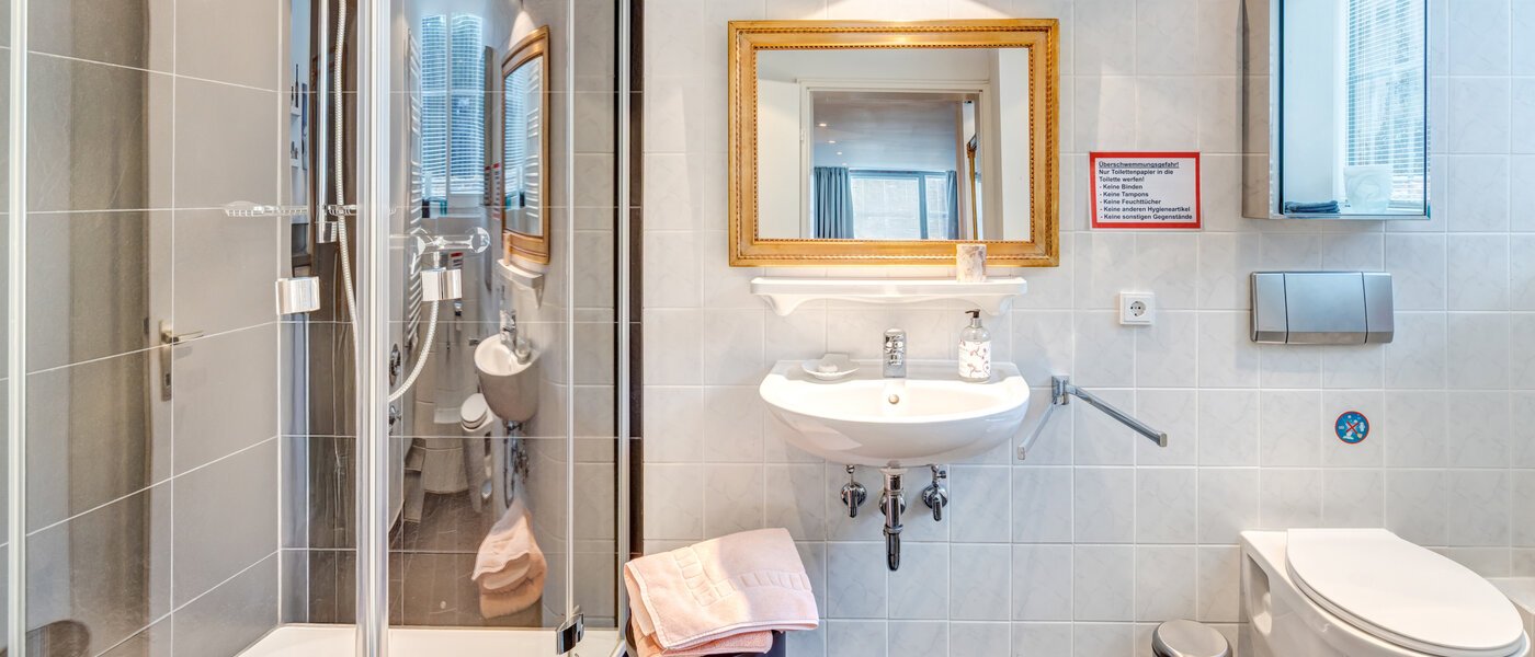 Płaski München Herzogpark 02 Łazienka 14656