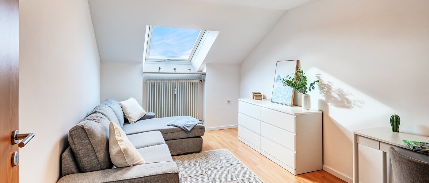 Zolder flat Dachau 01 Woonkamer 14669