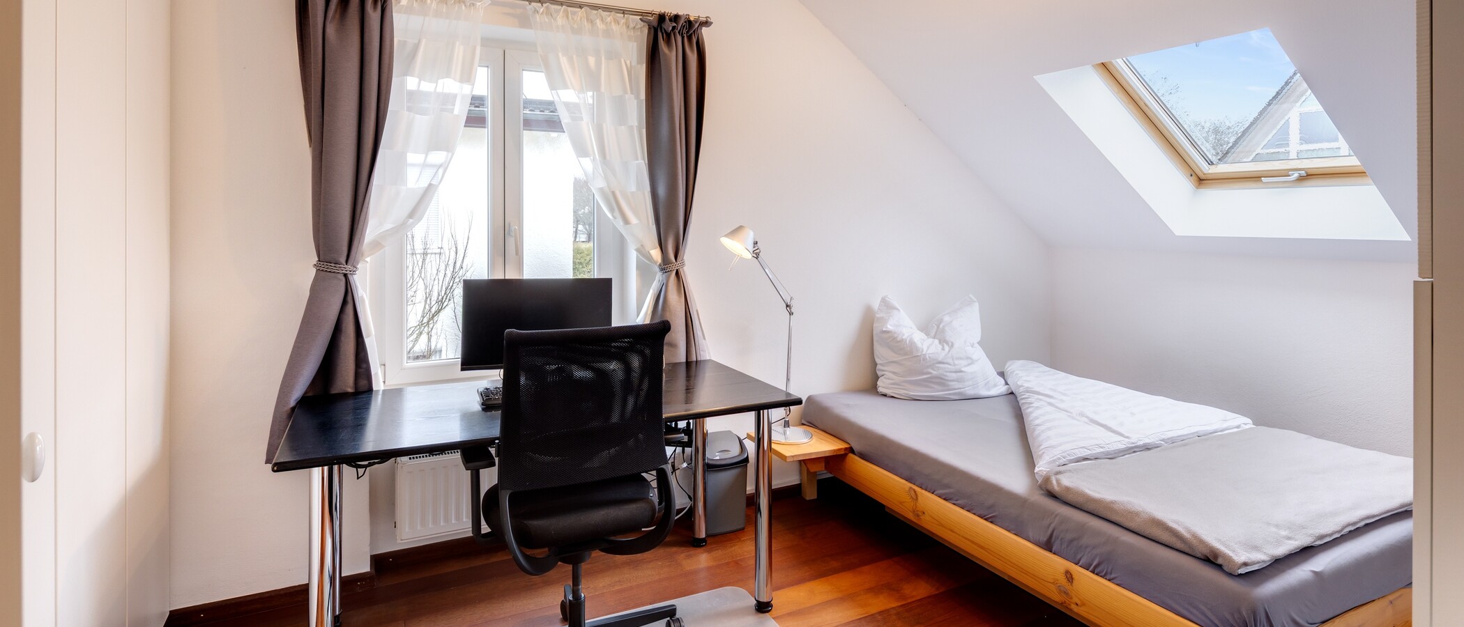 Rodinný dům München Neuaubing 01 2. ložnice 14678