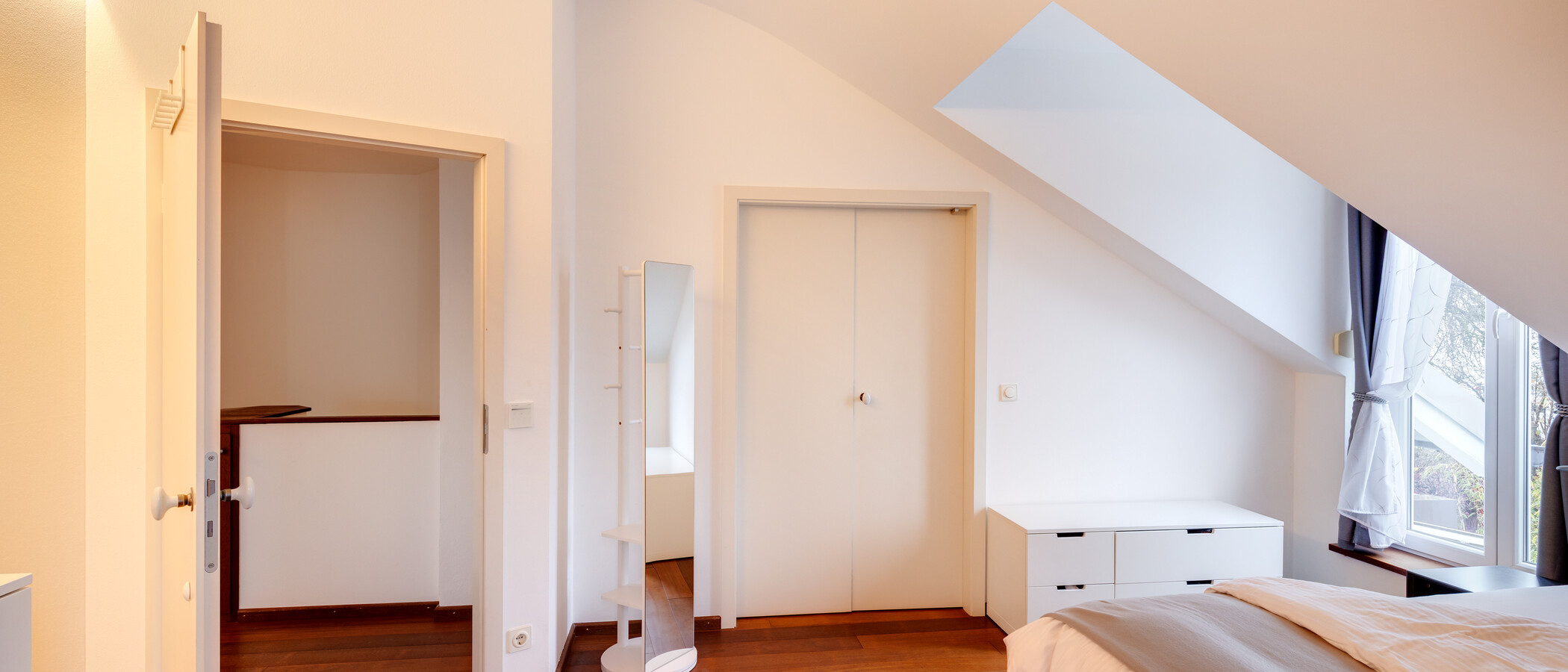 Rodinný dům München Neuaubing 03 1. ložnice 14678