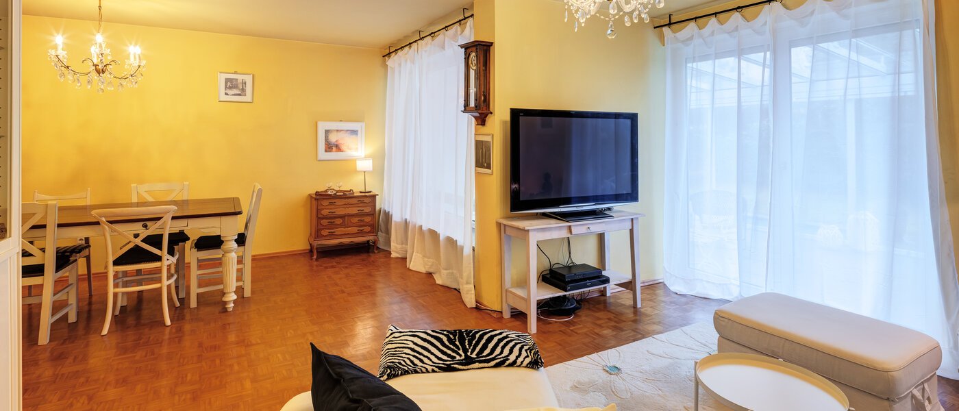 Γωνιακή μονοκατοικία Unterhaching 03 Καθιστικό 14690