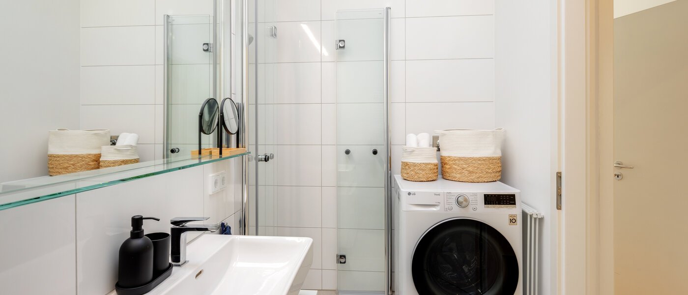 Vindsvåning München Neuhausen 02 Badrum 14695