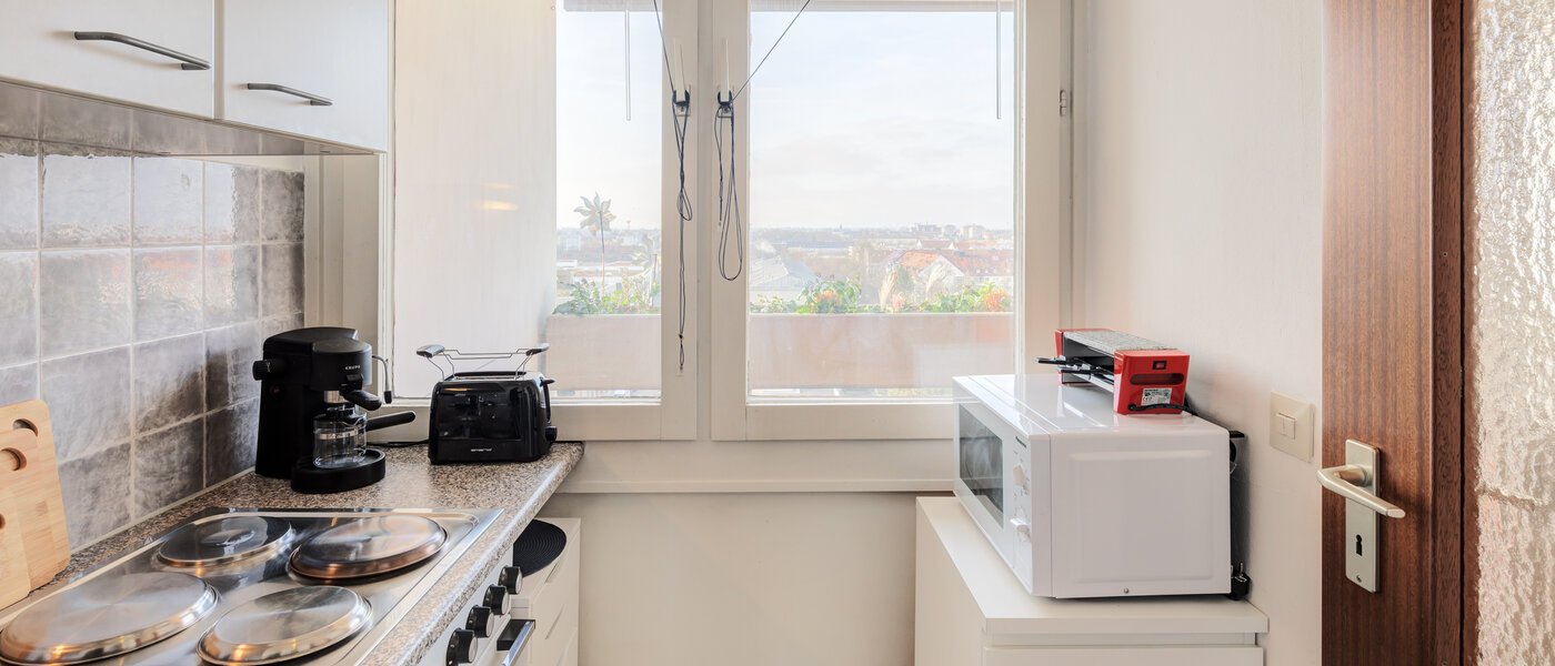 Ravna stran München Laim 01 Kuhinja 14697