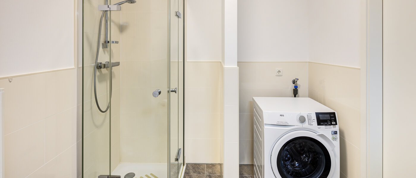 Ploché München Milbertshofen 02 2. koupelna 14703