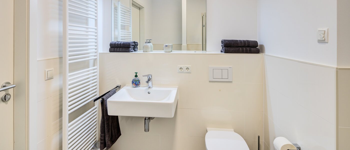 Ploché München Milbertshofen 03 2. koupelna 14703