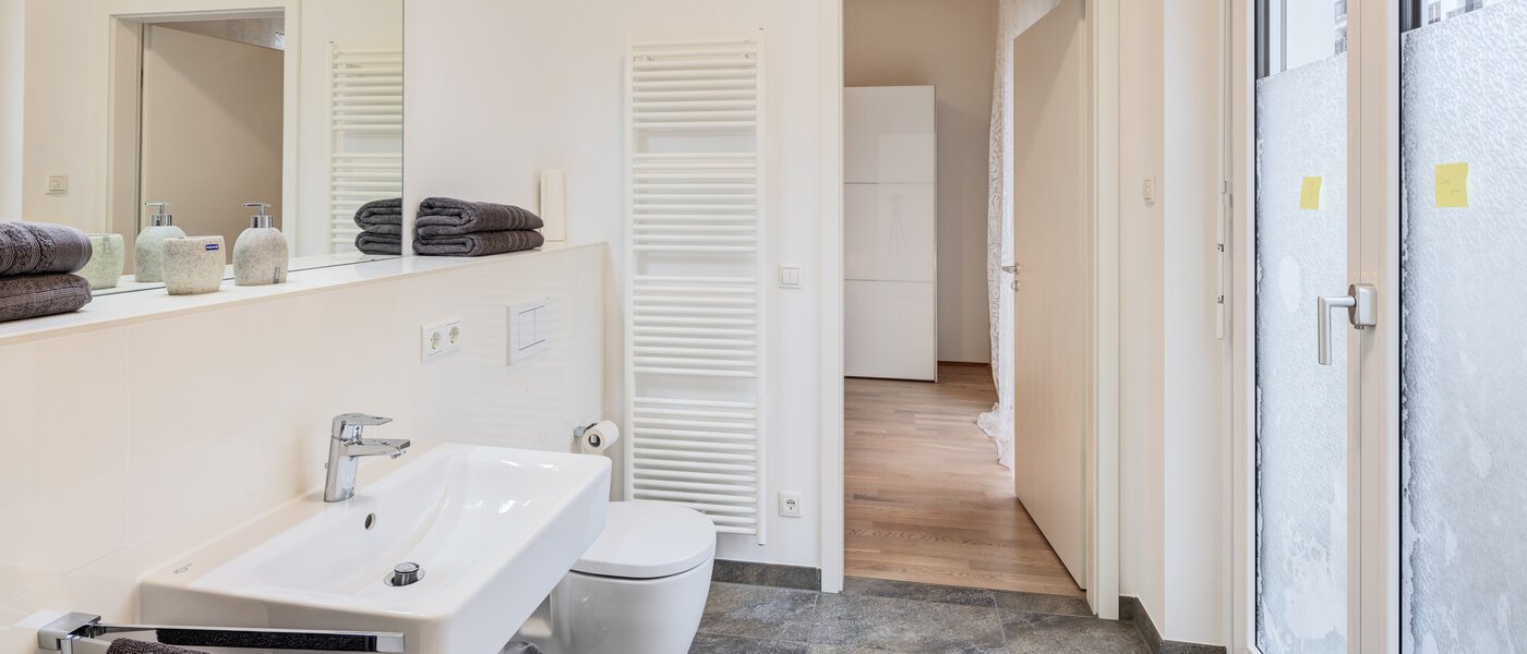 Ploché München Milbertshofen 02 1. koupelna 14703