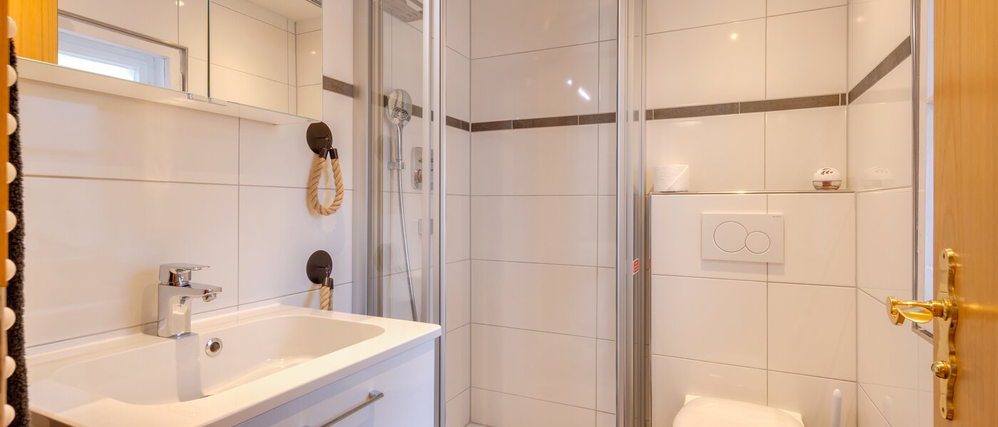 Płaski Kochel am See 01 Łazienka 14704